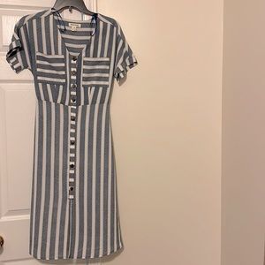 Monteau stripped midi short sleeve dress NWOT